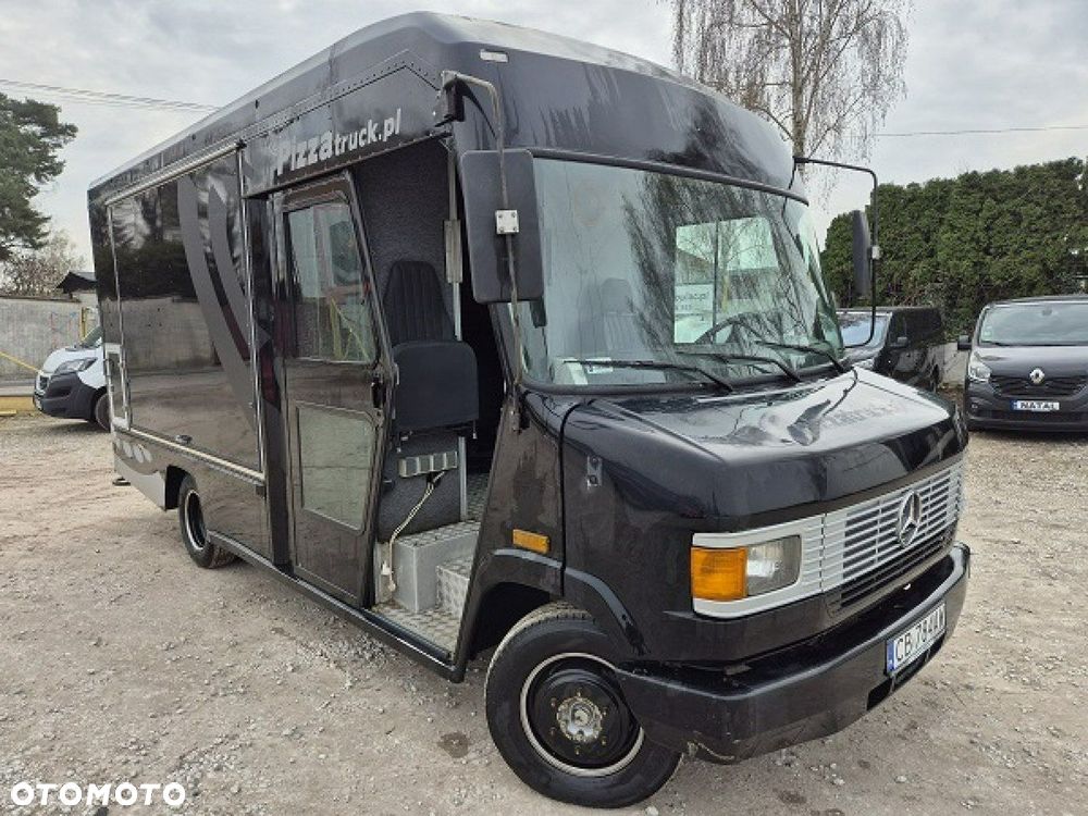 Mercedes-Benz 609 - 5