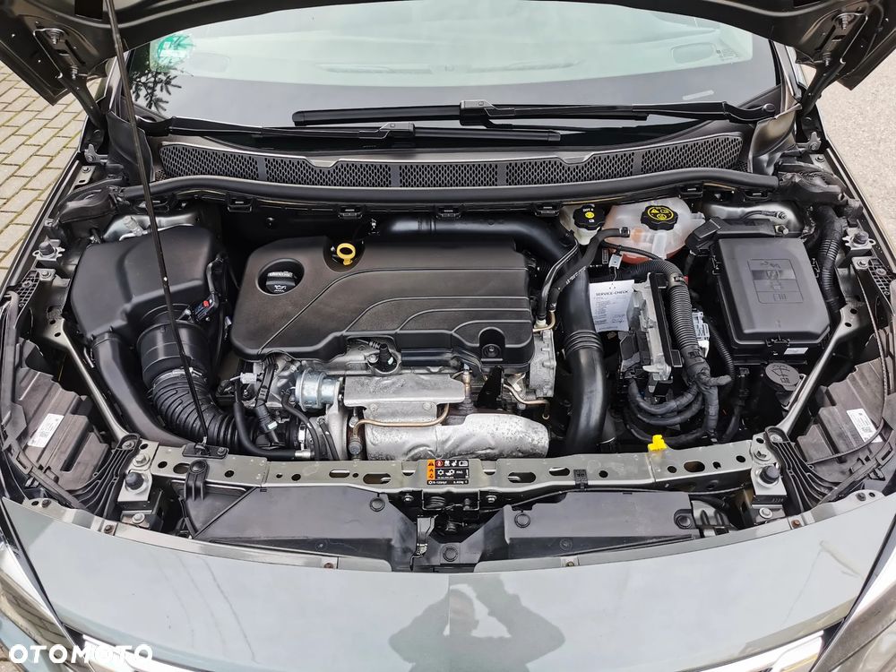 Opel Astra 1.4 Turbo Sports Tourer Innovation - 19