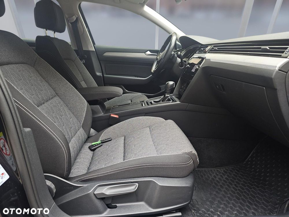Volkswagen Passat Variant 1.5 TSI EVO Business DSG - 11