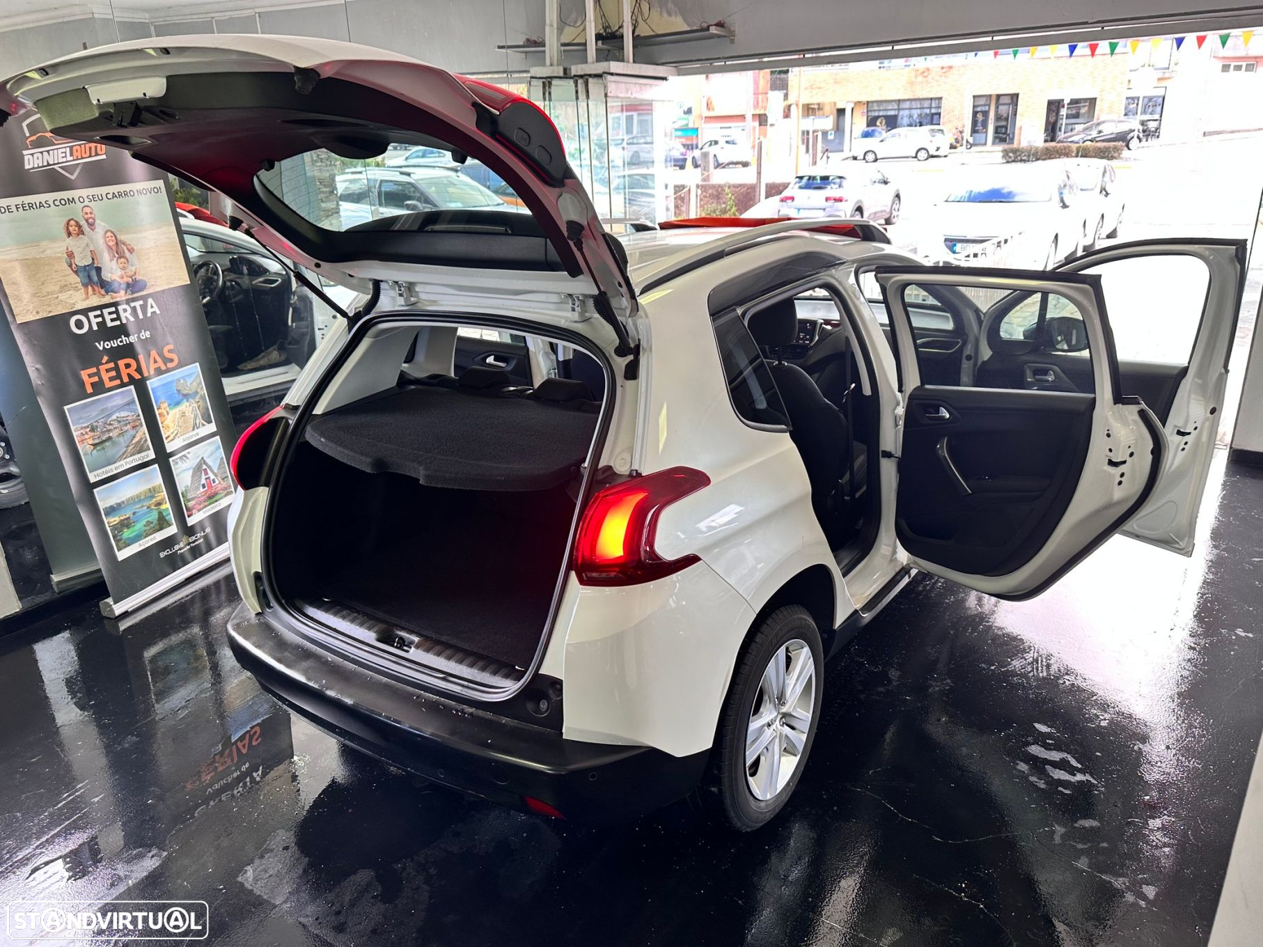 Peugeot 2008 1.2 PureTech Style - 34