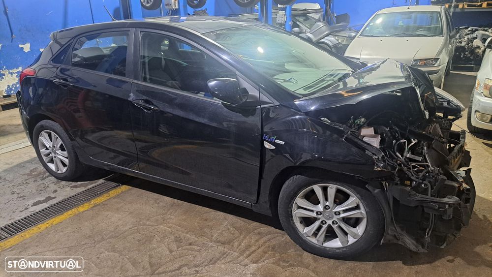 Hyundai i30 II Hatchback (GD) 1.6 CRDi - PARA PEÇAS - 2