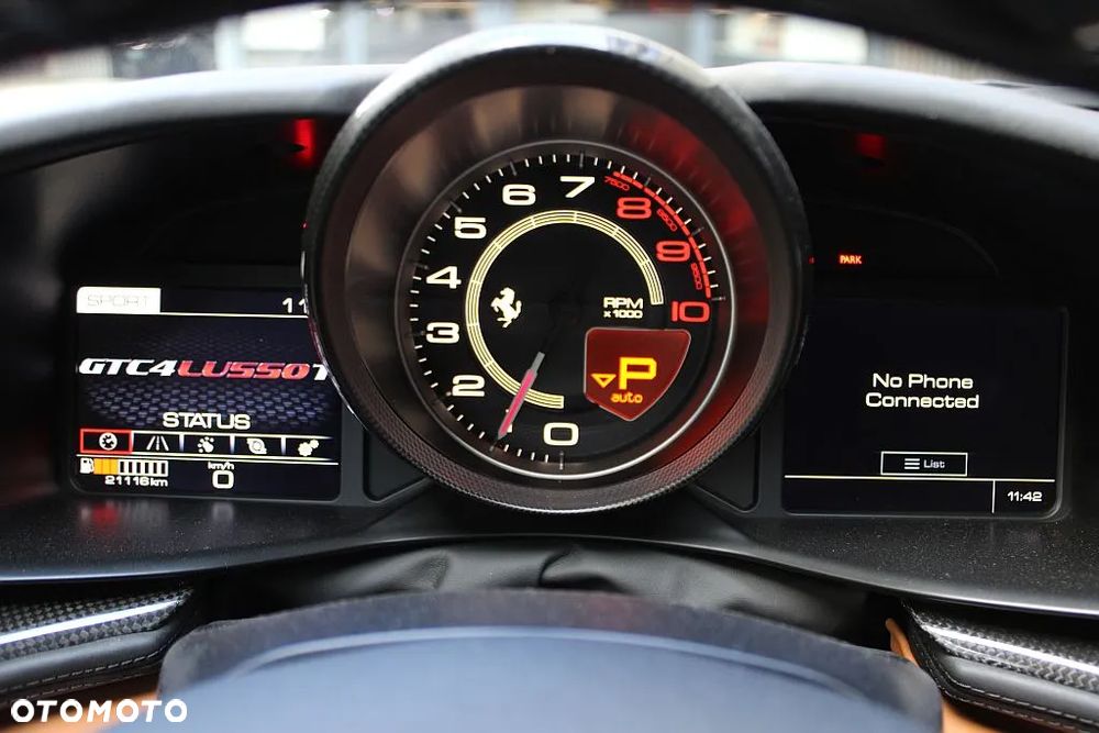 Ferrari GTC4Lusso - 33