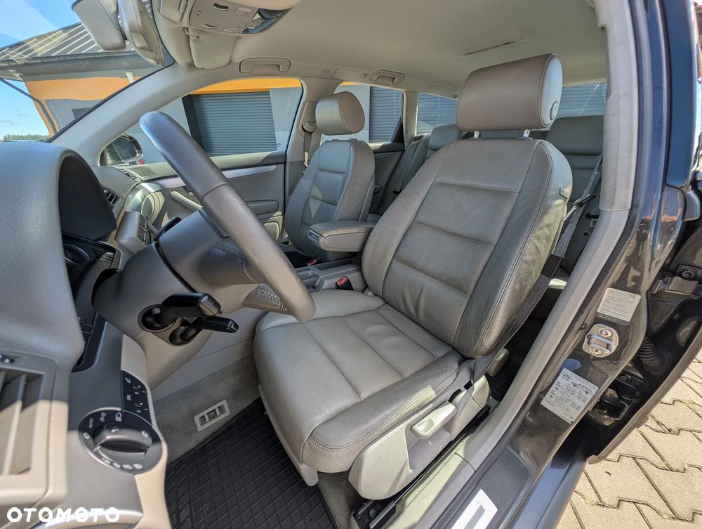 Audi A4 Avant 2.0 TDI DPF multitronic - 34