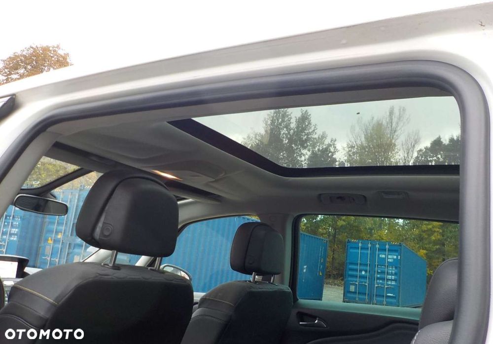 Opel Zafira - 29