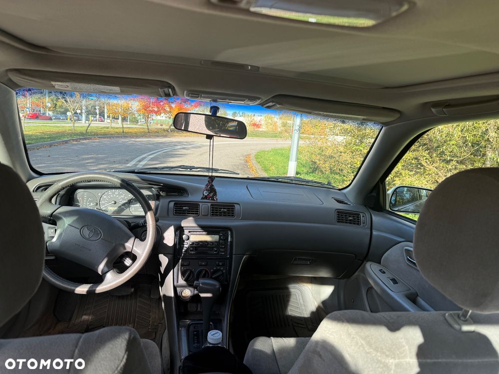 Toyota Camry ver-3-0-v6-le - 7