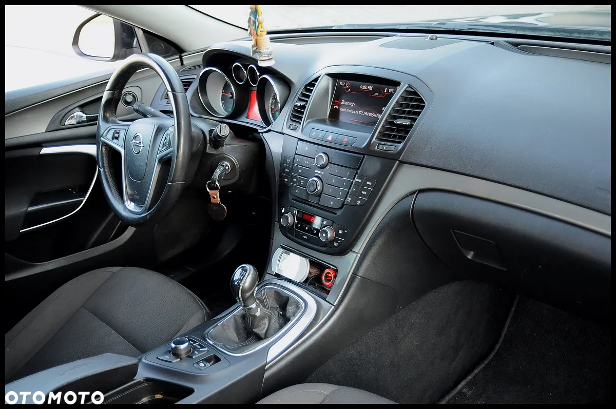 Opel Insignia - 25