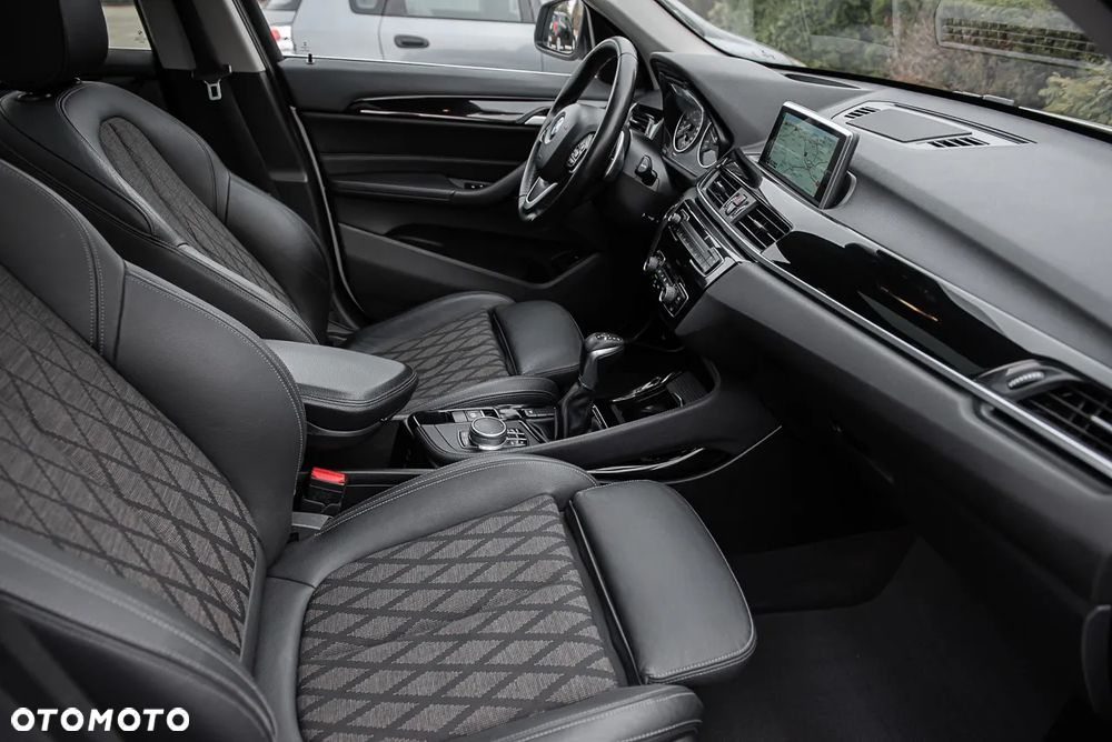 BMW X1 xDrive25d xLine sport - 34