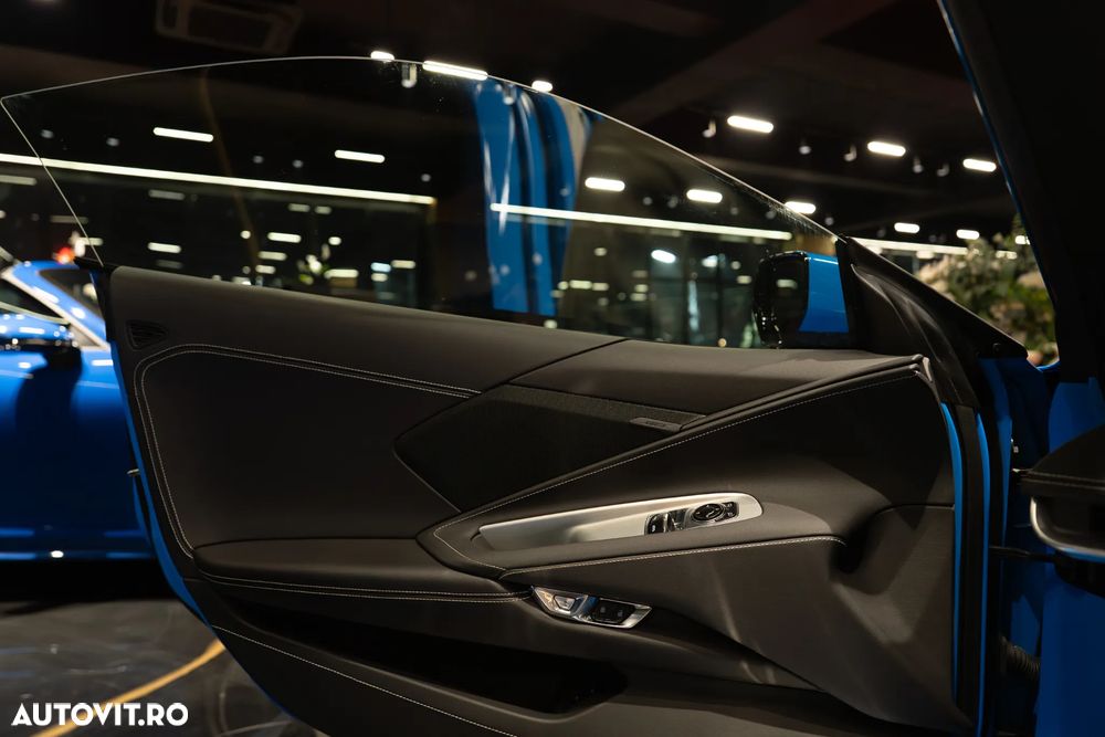 Chevrolet Corvette - 15