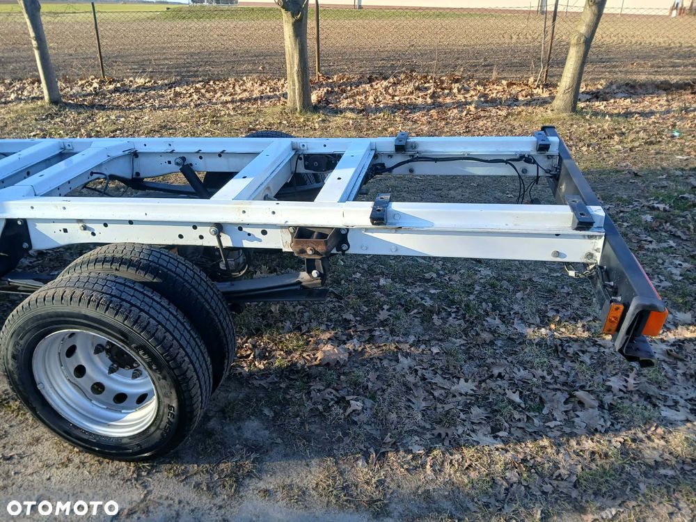 Ford Transit 460M - 8