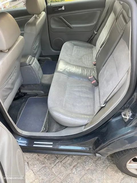 VW Passat 1.9 TDi Highline 4M - 8