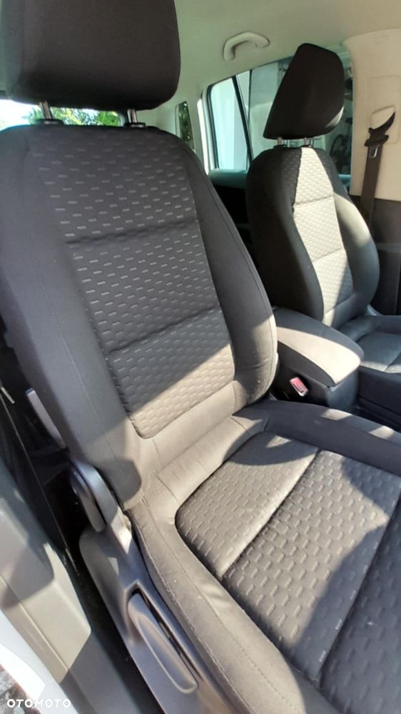 Volkswagen Tiguan - 13