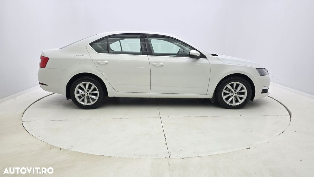 Skoda Octavia 1.4 TSI DSG Style - 5