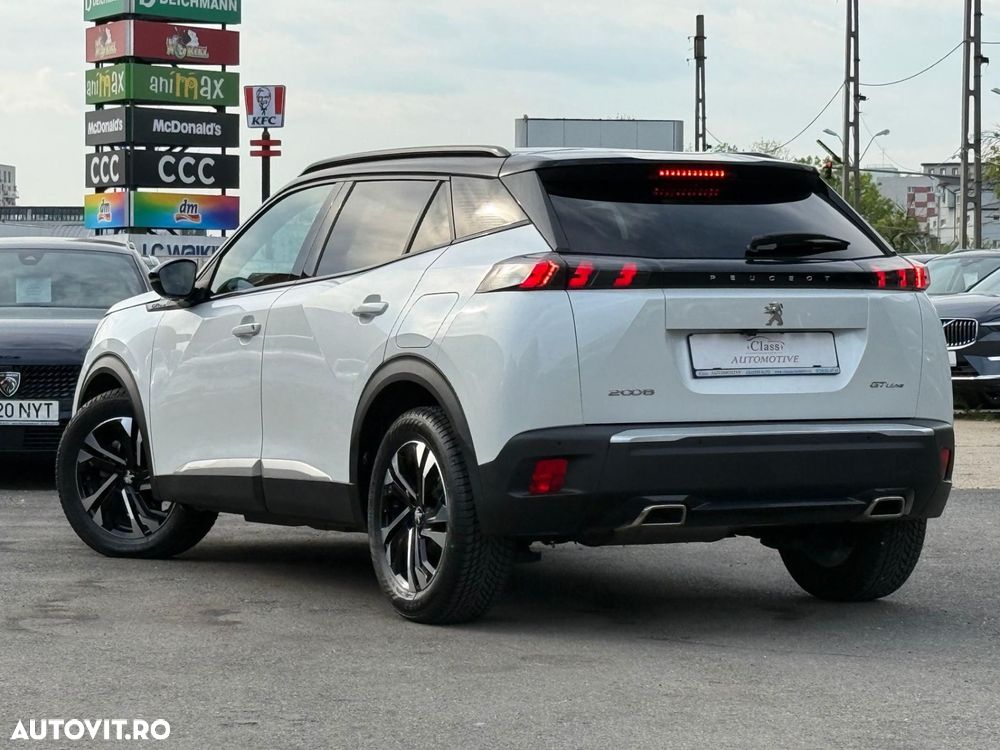 Peugeot 2008 1.2 L PureTech STT EAT8 GT Line - 11