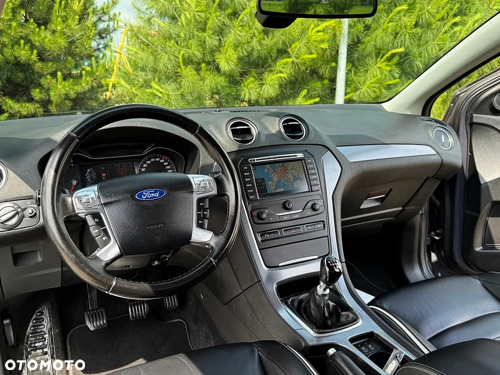 Ford Mondeo - 33