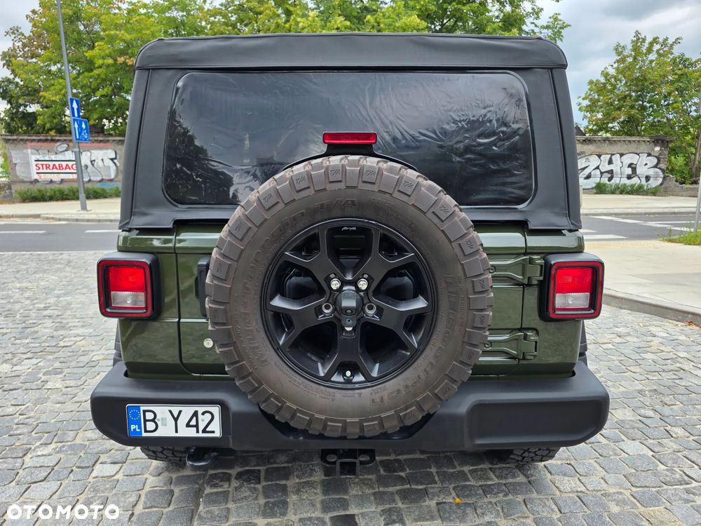 Jeep Wrangler - 25