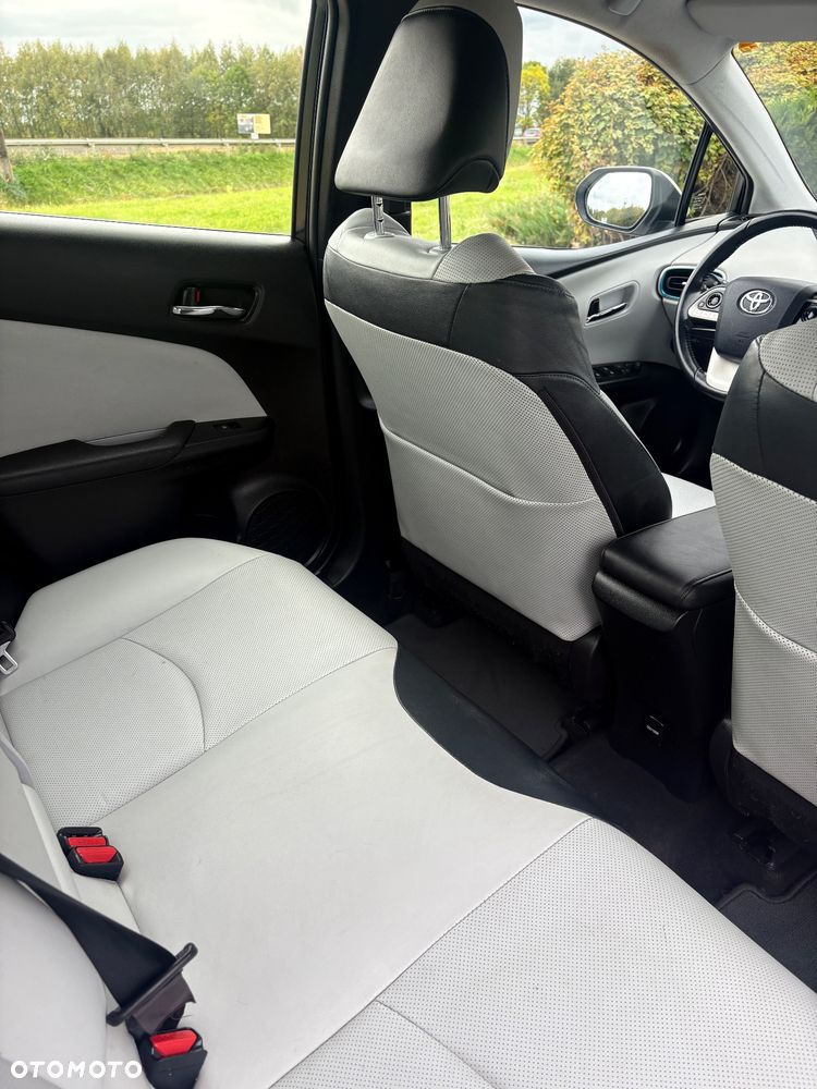 Toyota Prius 1.8 Hybrid Premium - 16