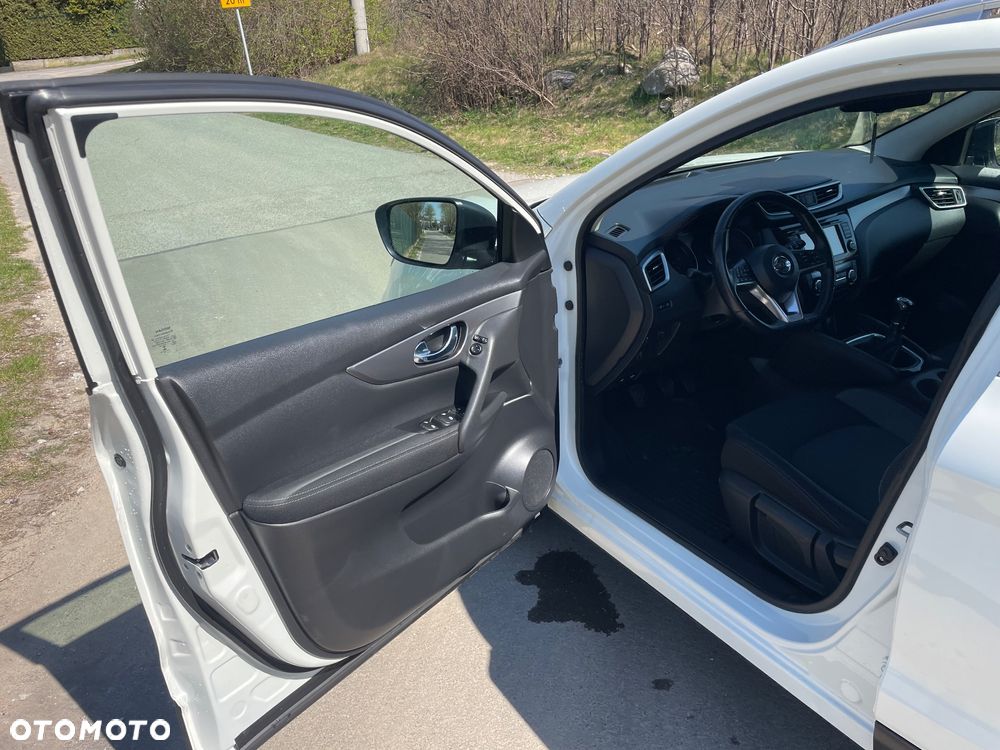 Nissan Qashqai 1.6 DIG-T N-Connecta - 10