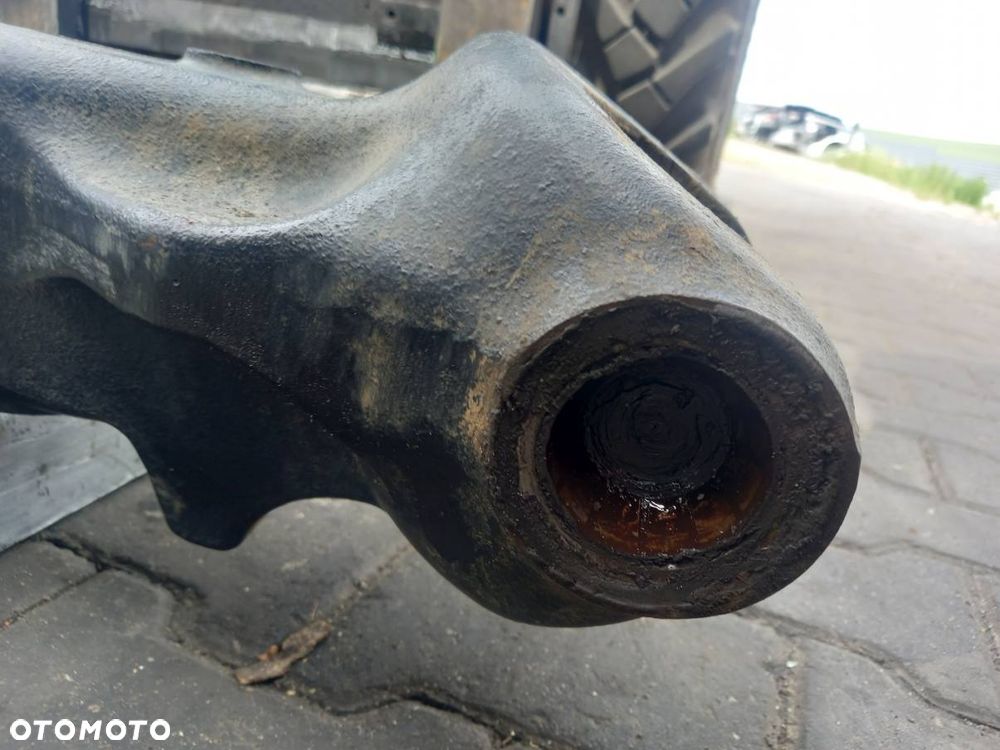 Obudowa pochwa przedniej osi Deutz Fahr Agrotron 180.7 - 9