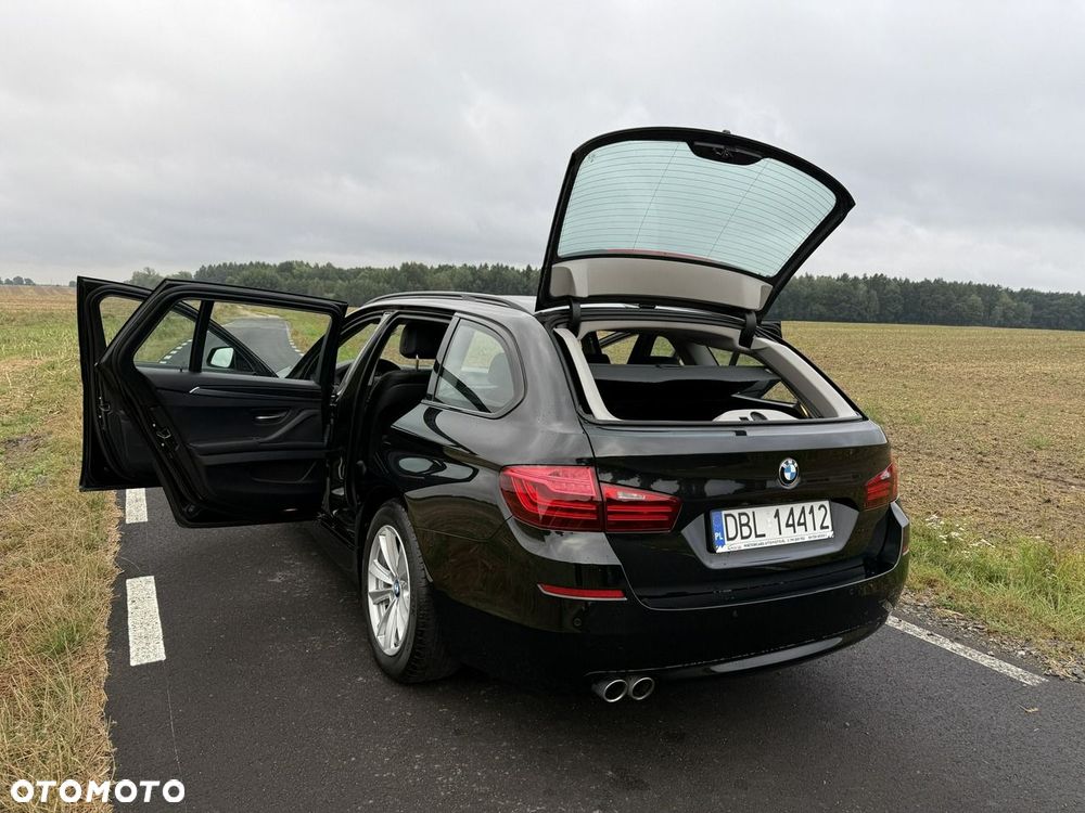 BMW Seria 5 530d Sport-Aut - 37