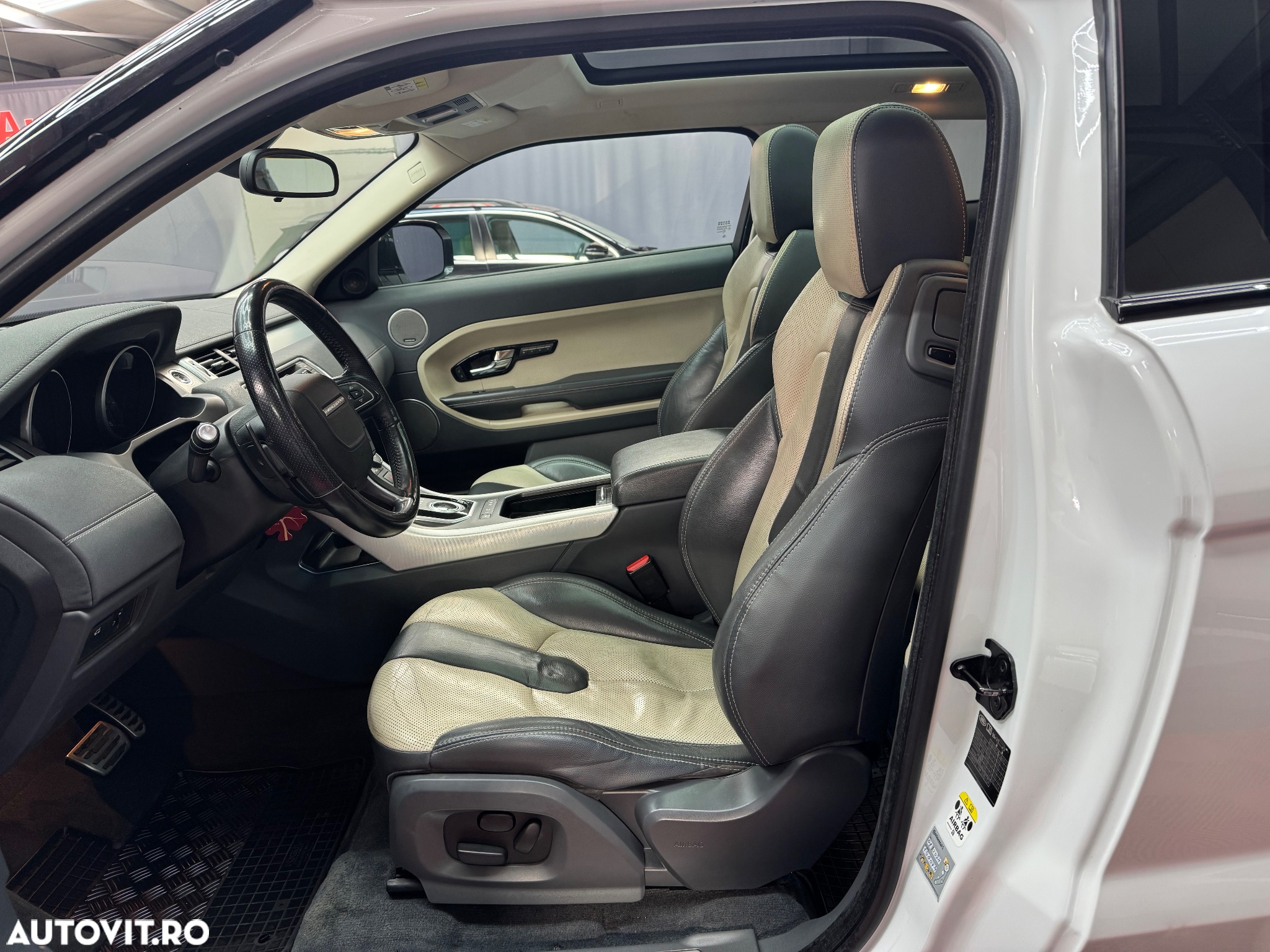 Land Rover Range Rover Evoque - 10