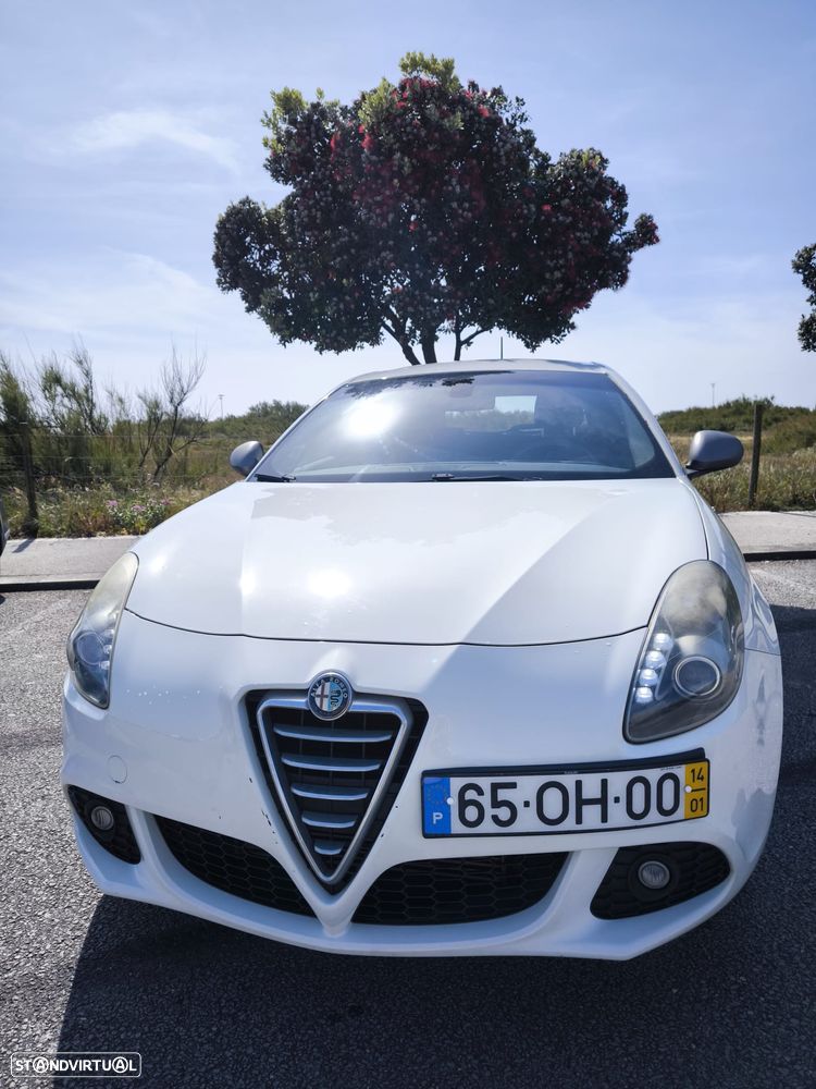 Alfa Romeo Giulietta 1.6 JTDM Veloce - 1