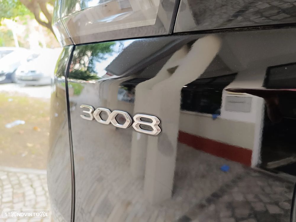 Peugeot 3008 1.2 PureTech Allure EAT8 - 26