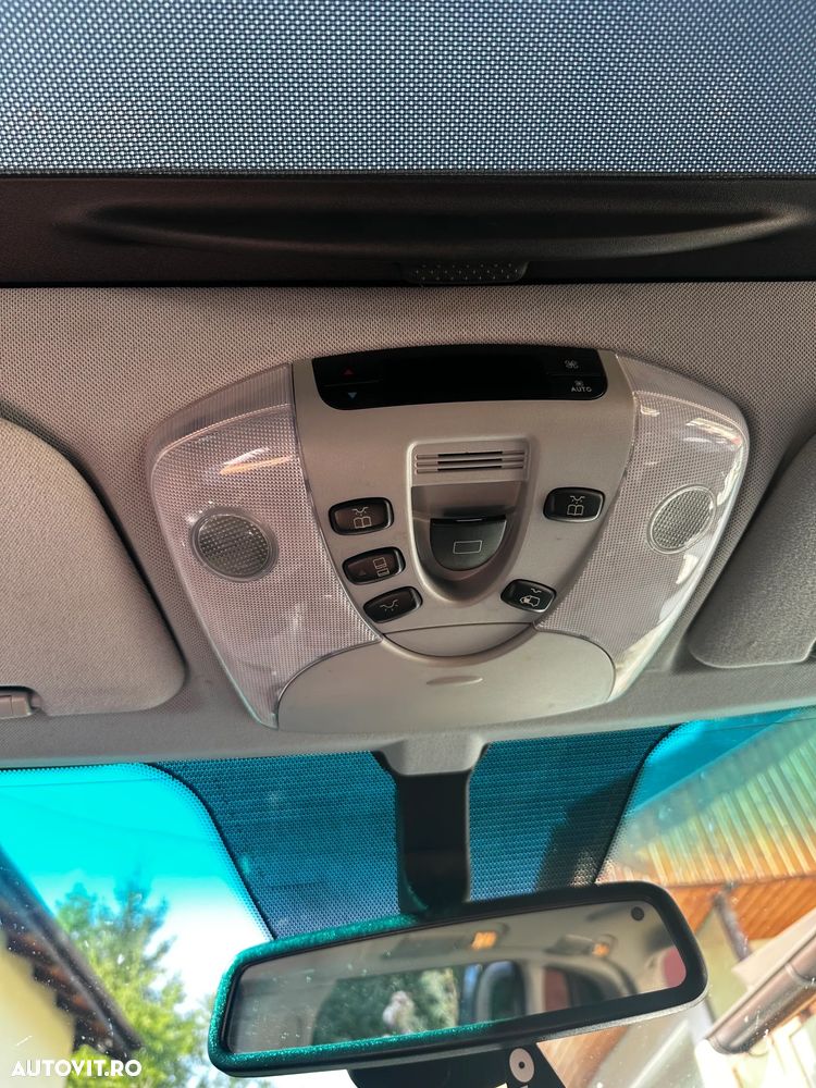 Mercedes-Benz Viano - 12