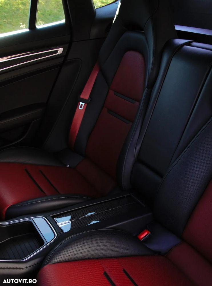 Porsche Panamera 4 E-Hybrid - 15