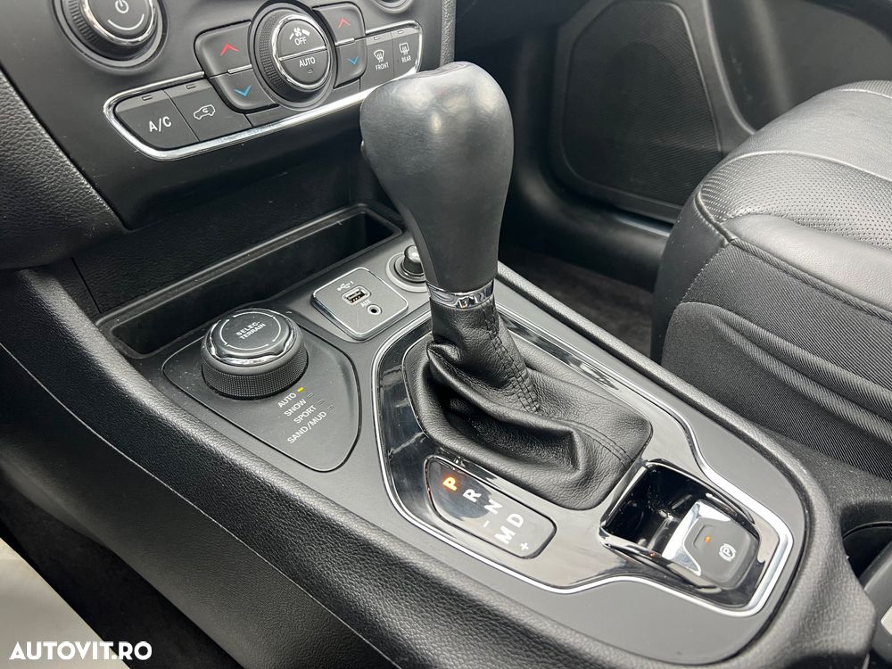 Jeep Cherokee 2.2 MJ II Active Drive I Automatik Overland - 21