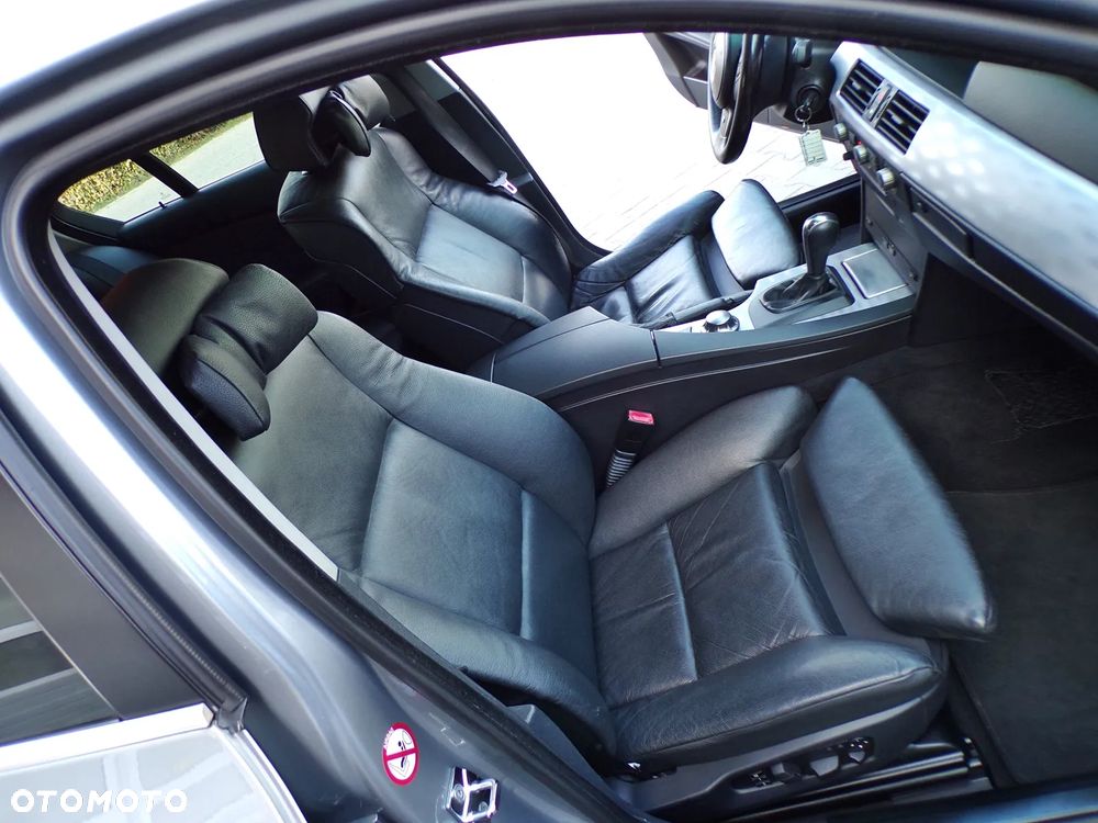 BMW Seria 5 - 26