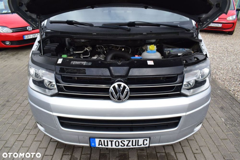 Volkswagen Caravelle - 12