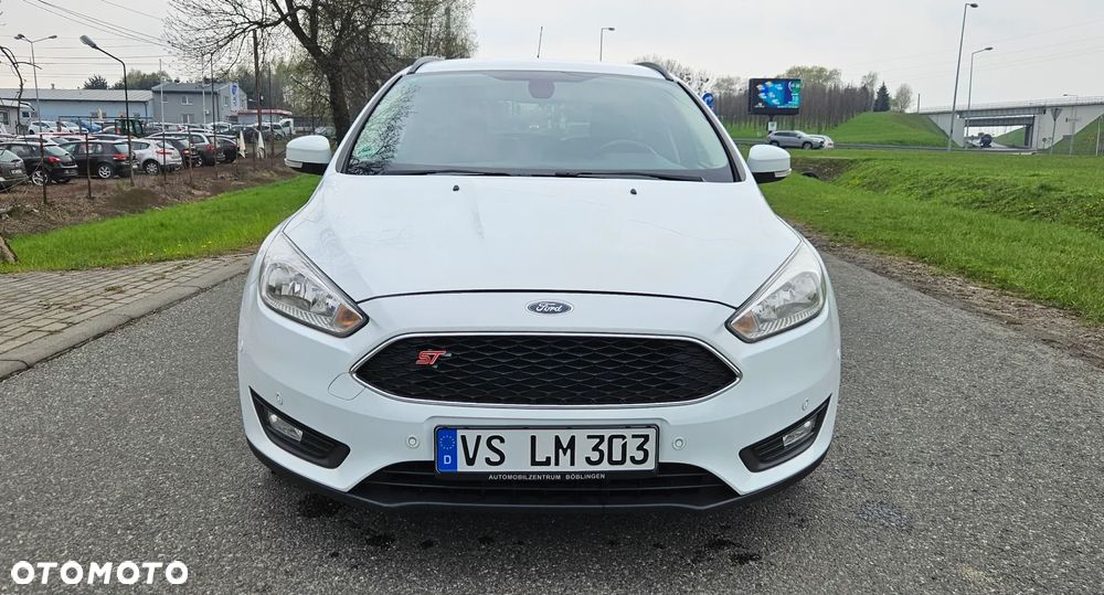 Ford Focus 1.6 TDCi DPF Start-Stopp-System SYNC Edition - 9