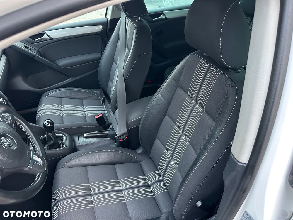 Volkswagen Golf 1.6 TDI DPF BlueMotion Technology MATCH - 15