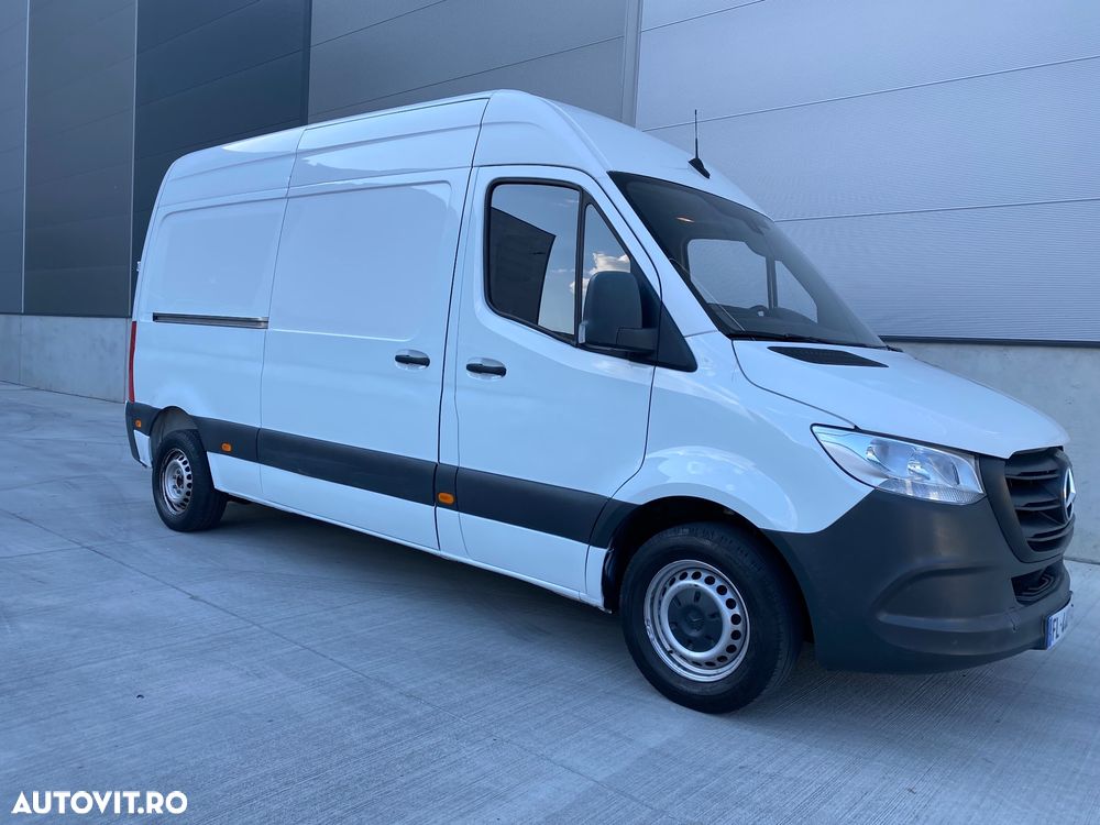 Mercedes-Benz Sprinter - 5