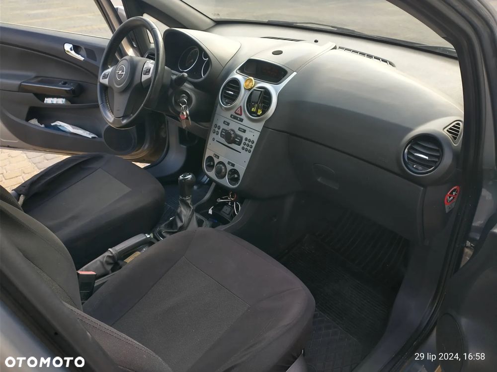 Opel Corsa - 6
