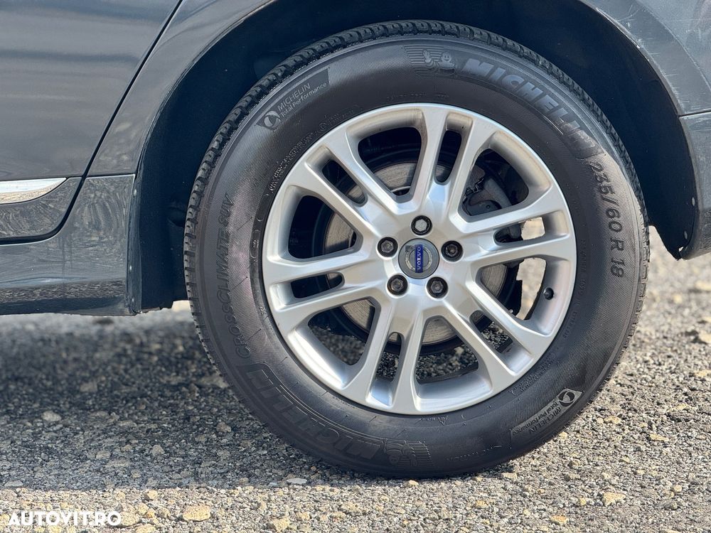 Volvo XC 60 D4 Geartronic Summum - 17