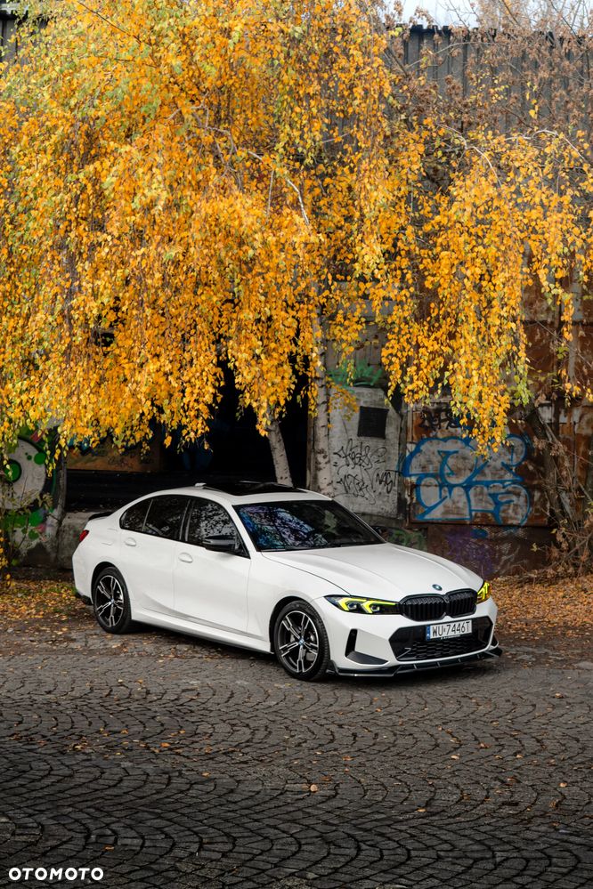 BMW 330E 2023 photo 4