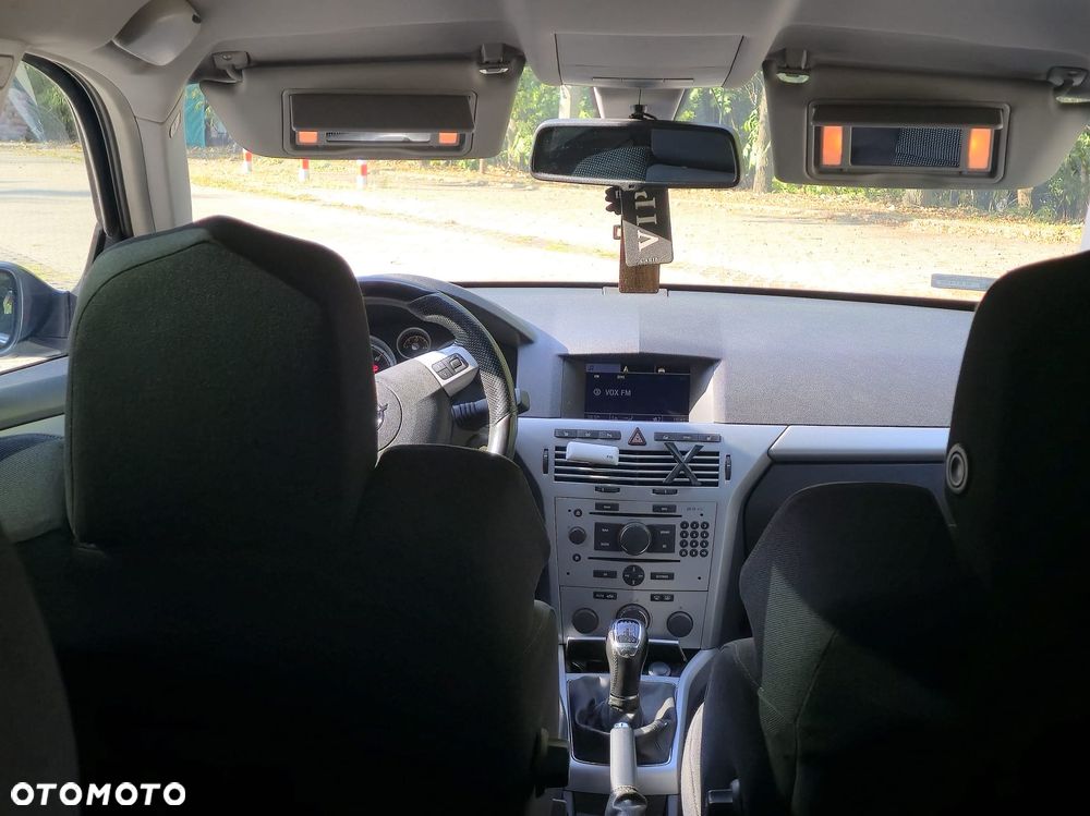 Opel Astra 1.9 CDTI Sport - 17
