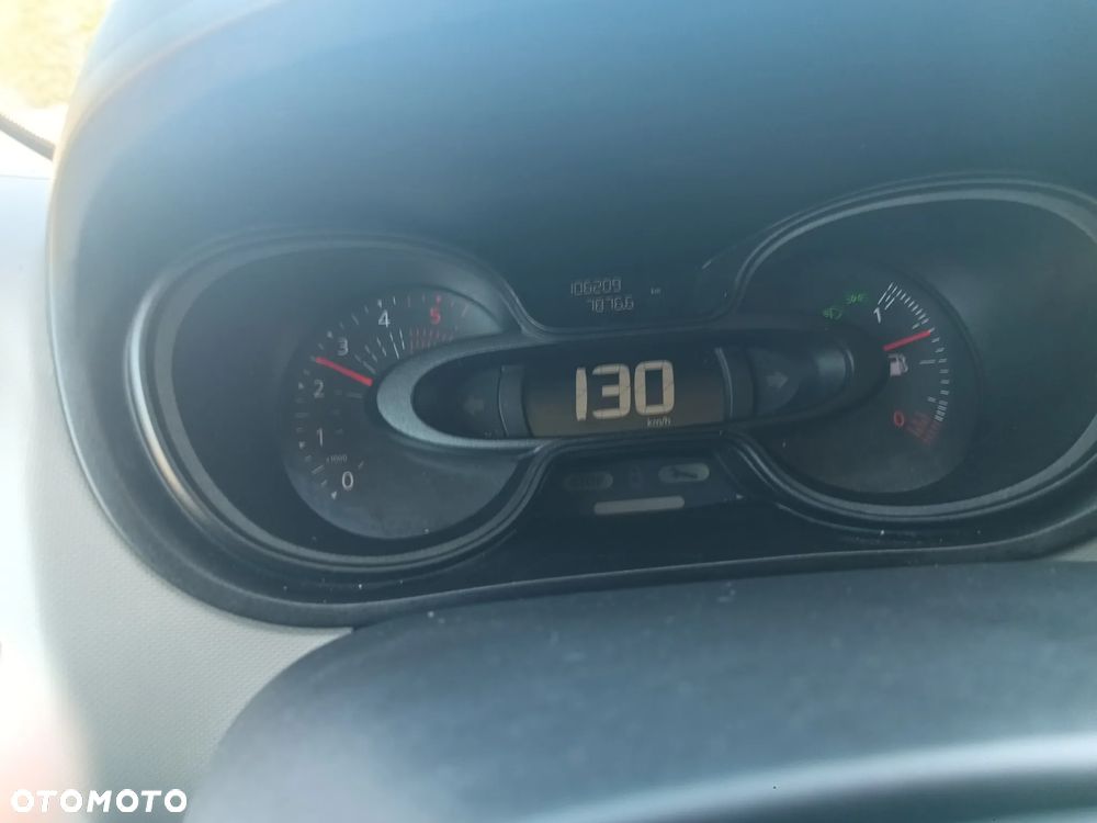 Renault Trafic - 26