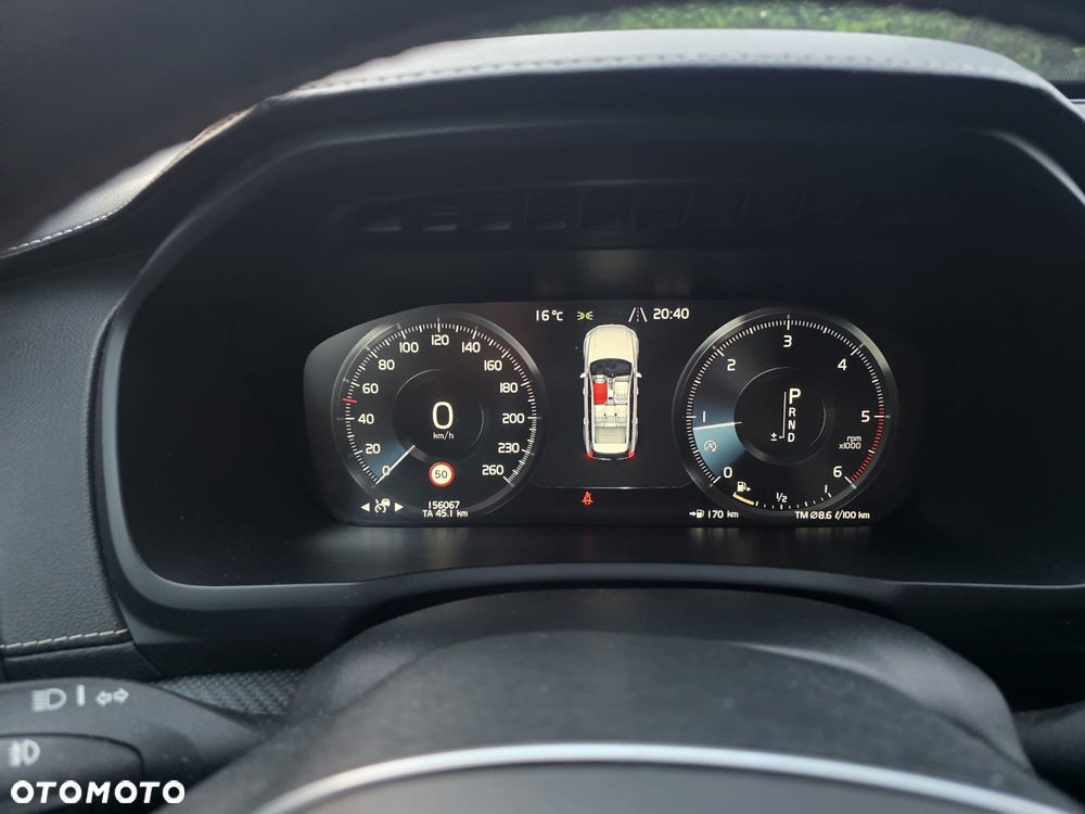 Volvo XC 90 D5 AWD R-Design - 4