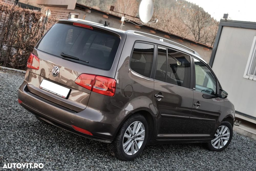 Volkswagen Touran - 15
