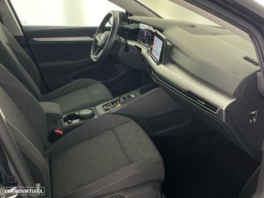 VW Golf 1.0 eTSI Life DSG - 22