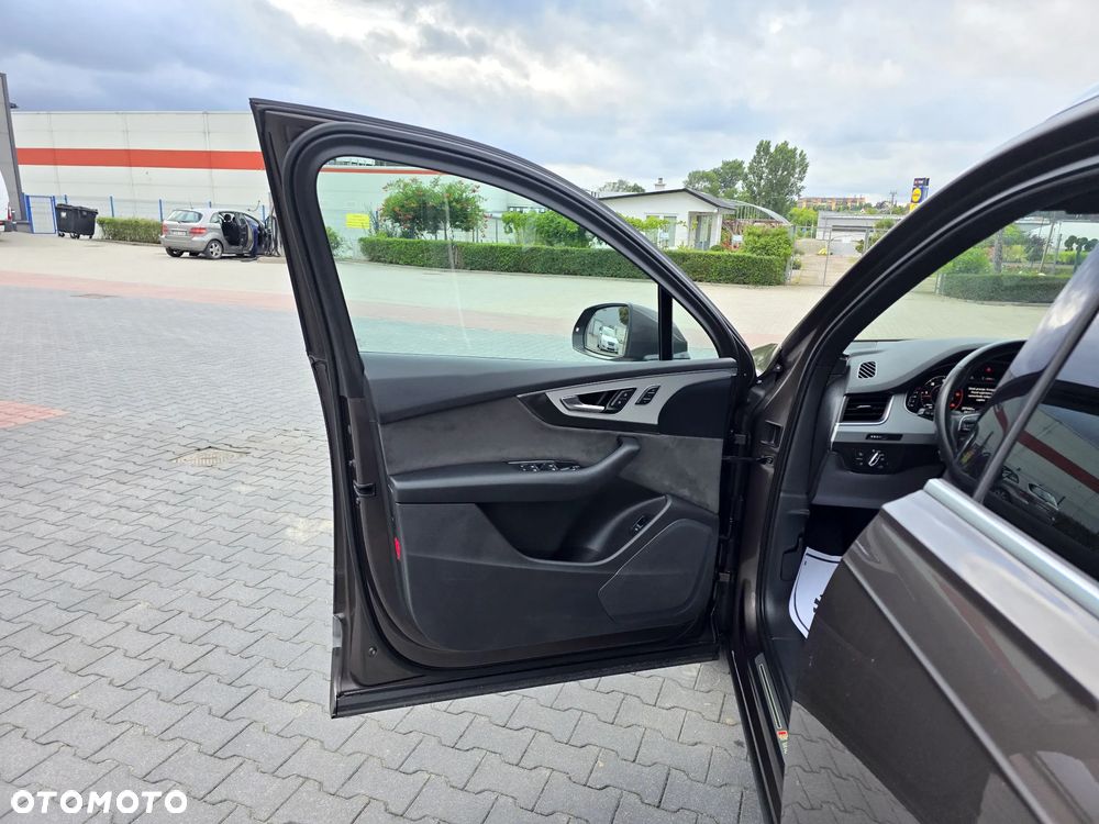 Audi Q7 - 12