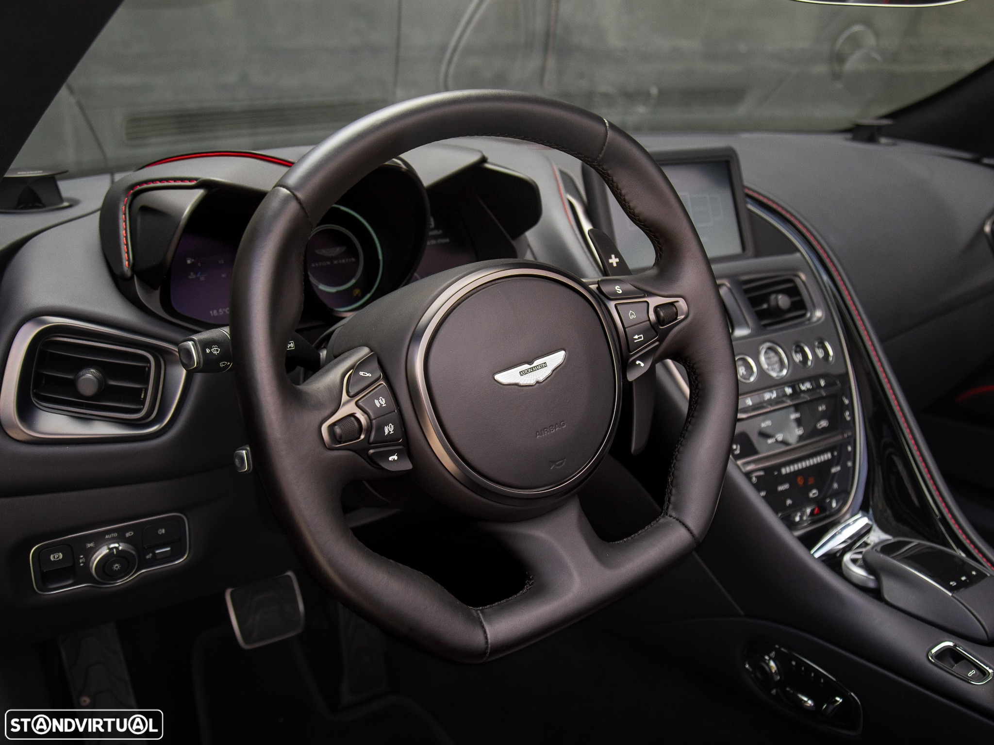 Aston Martin DBS Volante Superleggera - 33