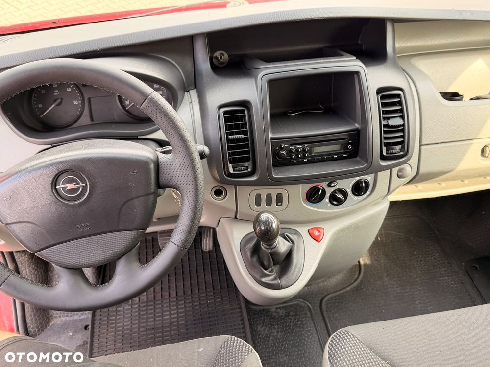 Opel Vivaro Long - 8
