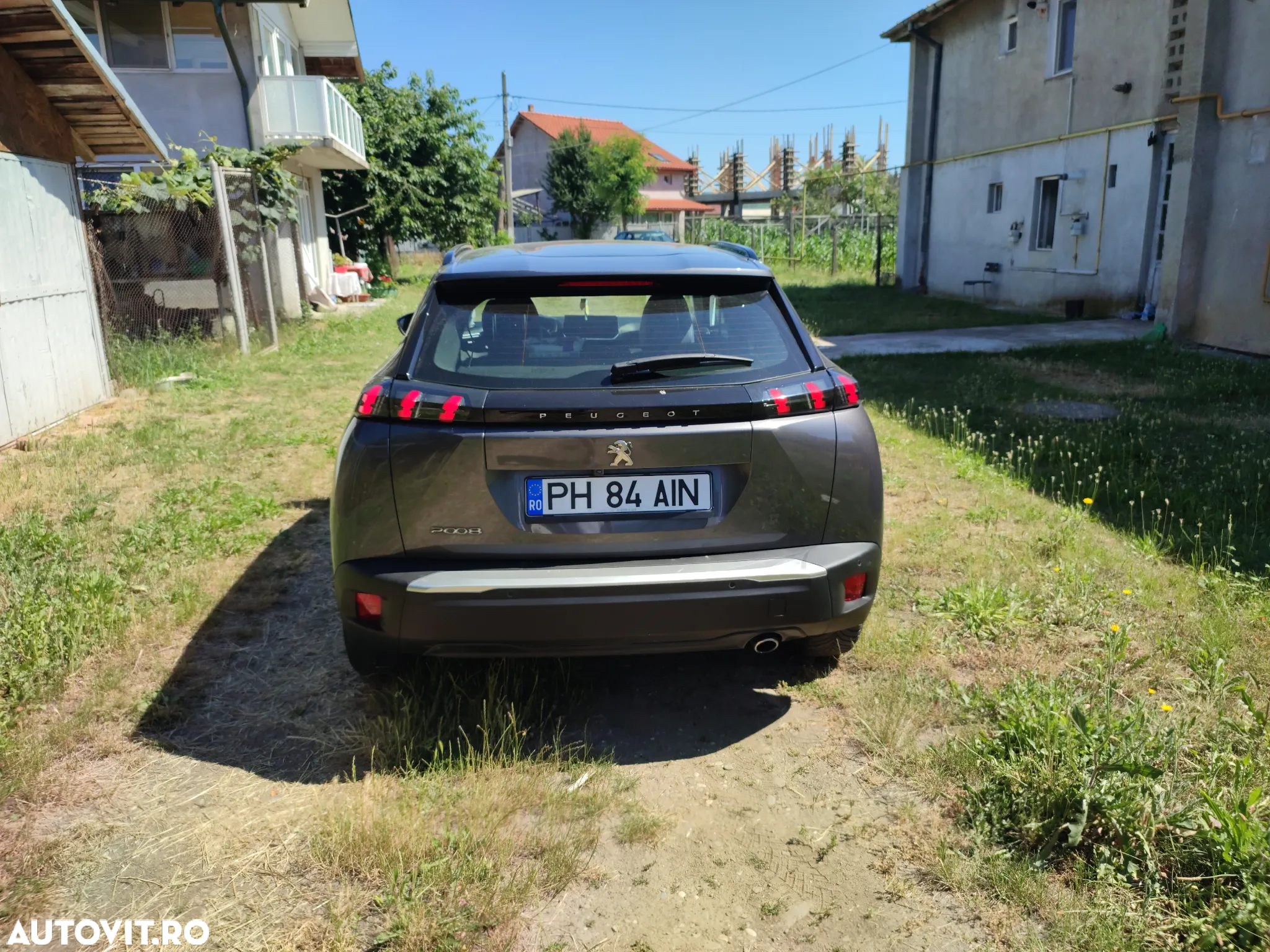 Peugeot 2008 1.5 BlueHDI 130 S&S EAT8 Allure - 2