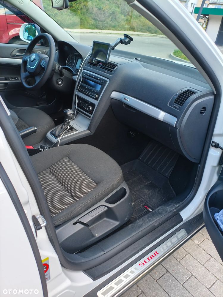 Skoda Octavia Scout 2.0 TDI DPF DSG - 24