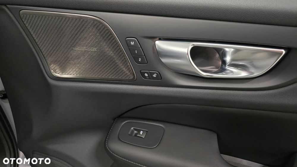 Volvo V60 B4 B DKG Plus Dark - 21