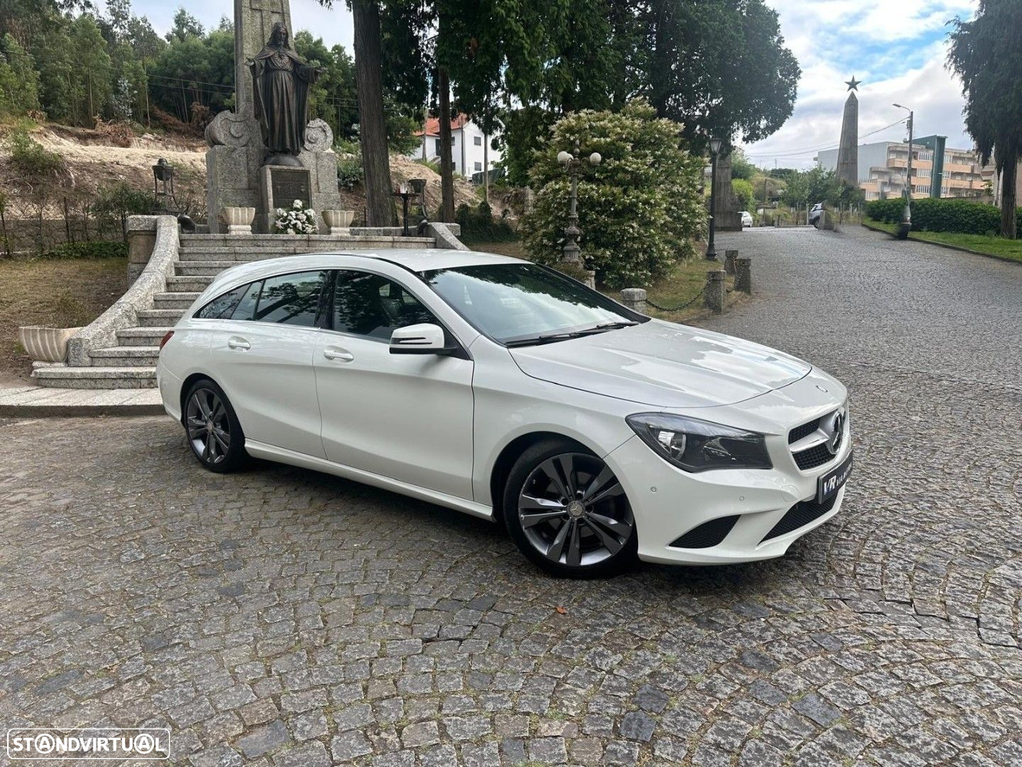 Mercedes-Benz CLA 180 d Shooting Brake - 22