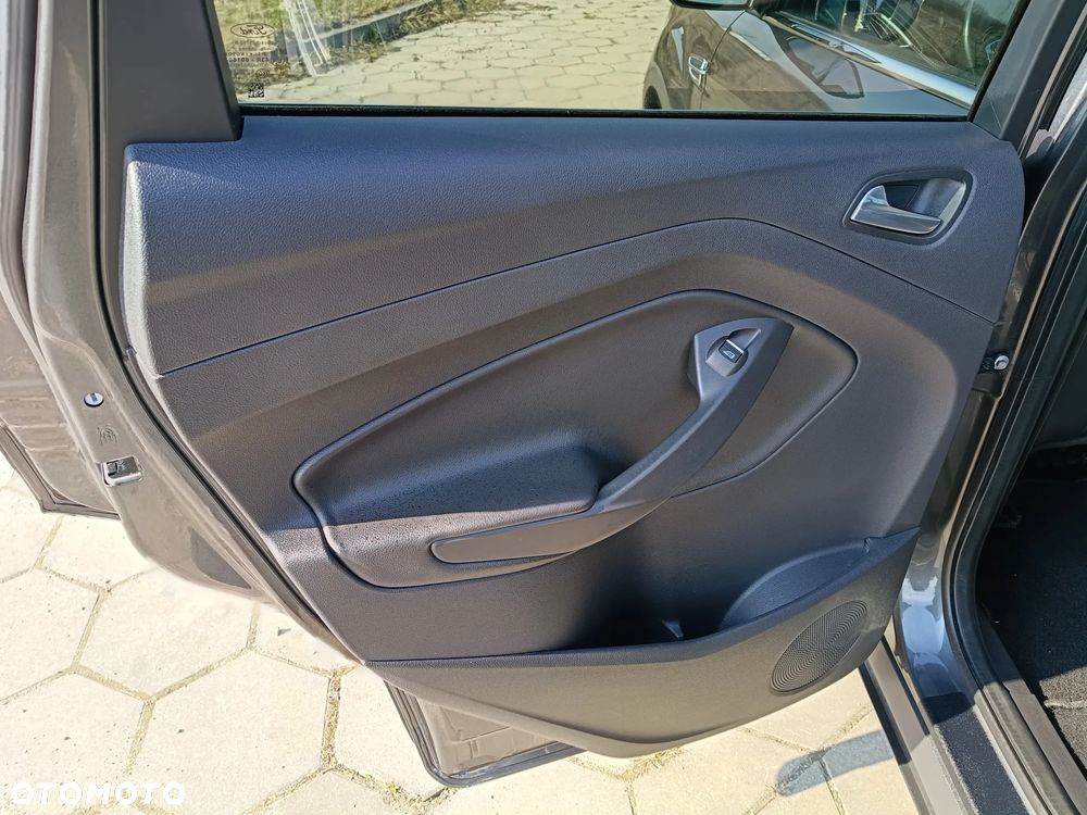 Ford Kuga 2.0 TDCi 4x4 Titanium - 24